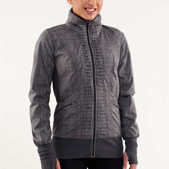 Lululemon Run Back on Track Jacket - Picture 3 of 12
